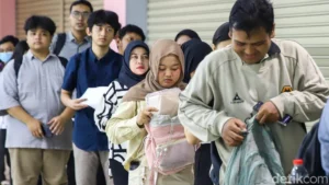 Bridging the Employment Gap: 40 Companies Converge at Kelapa Gading Job Fair to Tackle Urban Unemployment
