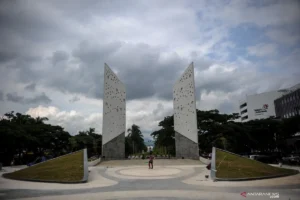 The Echo of Resistance: The Historical Significance and Legacy of "Halo-Halo Bandung"