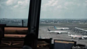 Aviation Hubs Remain Operational Amidst Mount Anak Krakatau Eruption: A Comprehensive Safety Report