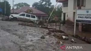 Devastation at the Seat of Government: Flash Flood Paralyzes Solok Regency Offices