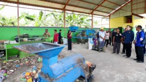 Empowering Communities: Edhie Baskoro Yudhoyono Champions Circular Economy Through TPS3R in Magetan