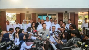 Government Mandates Full Ticket Refunds for Travelers Affected by Anak Krakatau Eruption