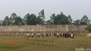 Persija Jakarta Gears Up for High-Stakes ‘El Clasico’ Against Persib Amidst Travel Fatigue and Strategic Ambition
