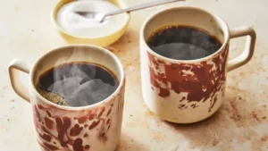 The Great Coffee Debate: Instant vs. Ground Coffee – Navigating Taste, Science, and Convenience