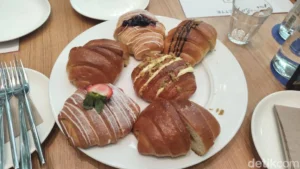 The Rise of the Salt Bread Phenomenon: Paris Baguette Indonesia Unveils Premium ‘Shio Butter’ Series