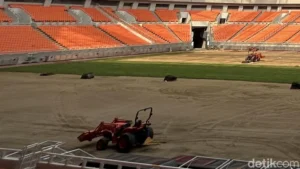 Turf Troubles at Jakarta International Stadium: Players and Management Demand Urgent Upgrades